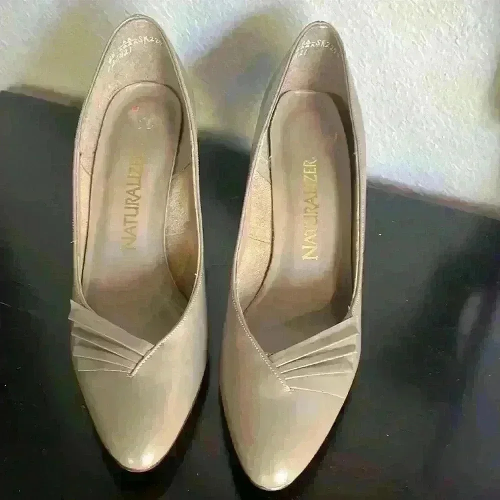 Naturalizer heel